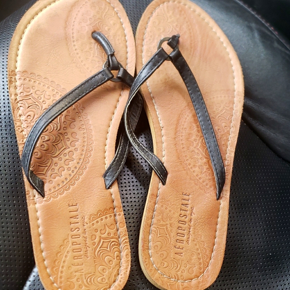 Aeropostale sandals